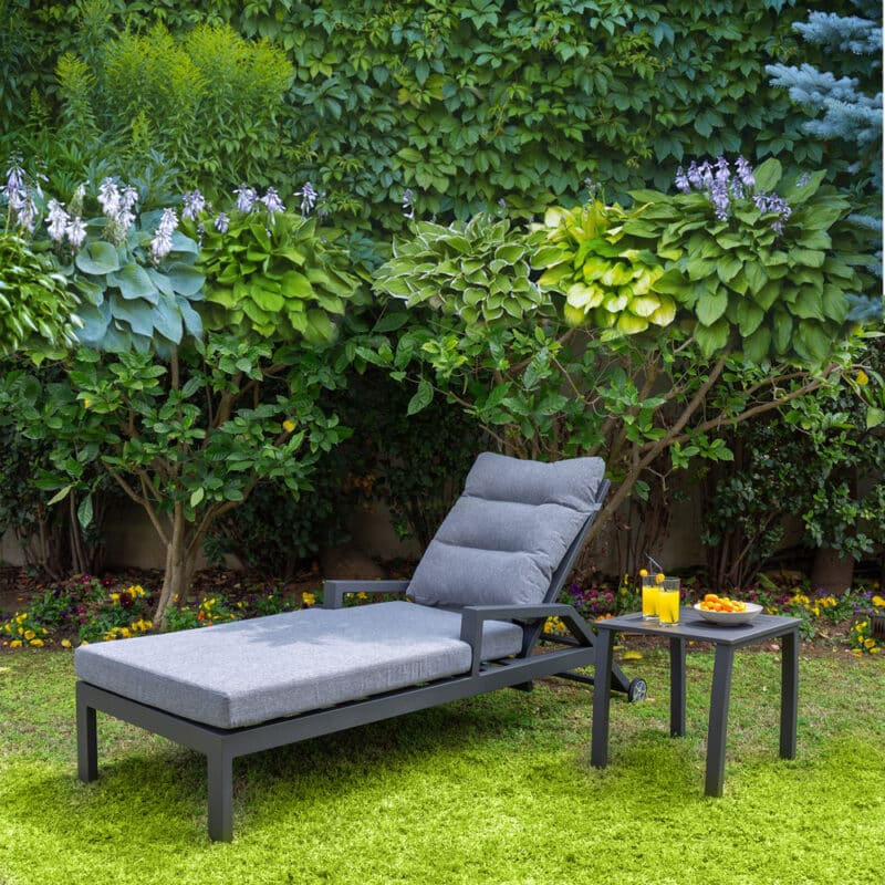 מיטת שיזוף Michelle Black